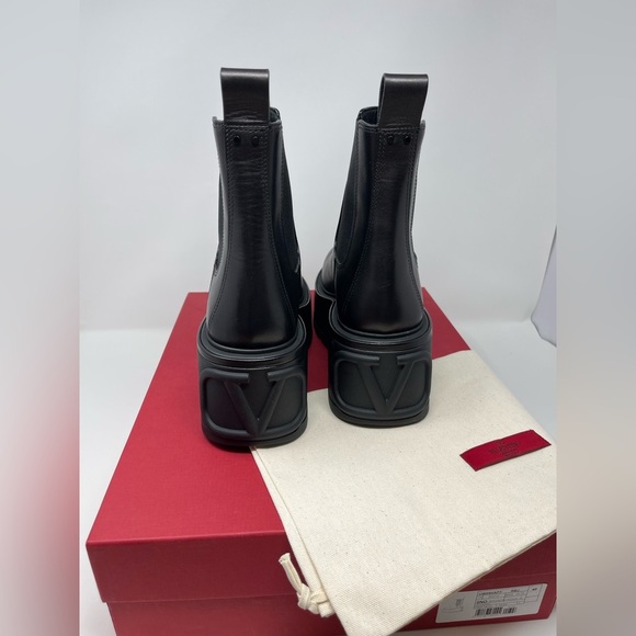 Valentino Garavani Uniqueform Platform Vlogo Chelsea Bootie Black EU 40 US 10 - Picture 3 of 9